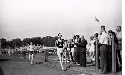 Vinder 3000 meter foran Kaj Hansen